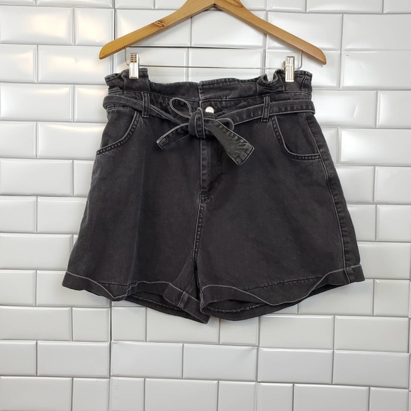 TOPSHOP | 100% COTTON HIGH WAISTED DENIM BLACK WASH MOM JEAN PAPER BAG SHORTS 12 - Picture 3 of 17